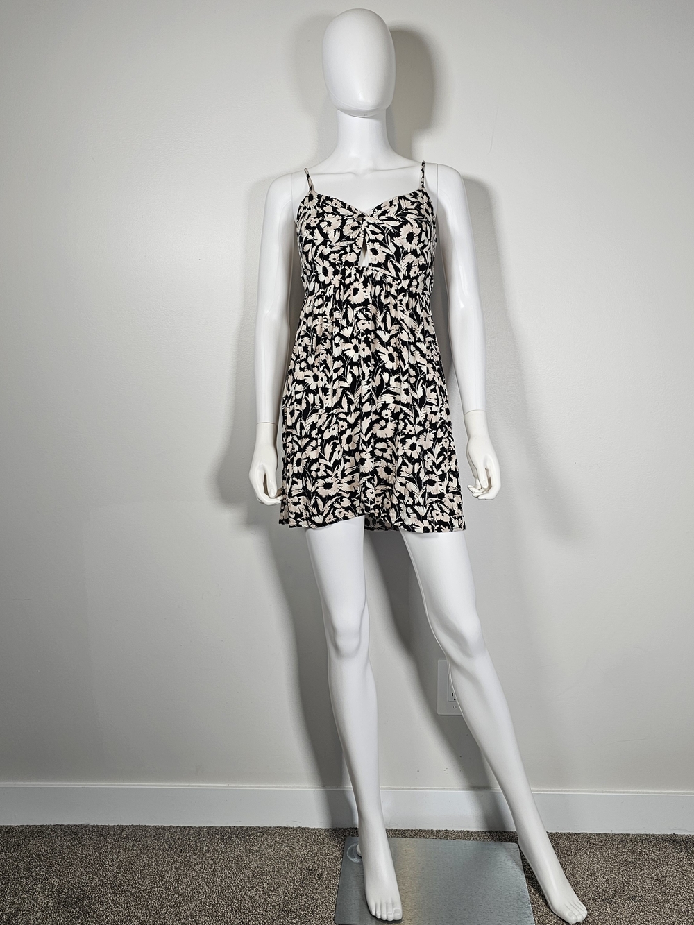 saltwater LUXE Black & Cream Floral Slip Mini Dress Sz XS